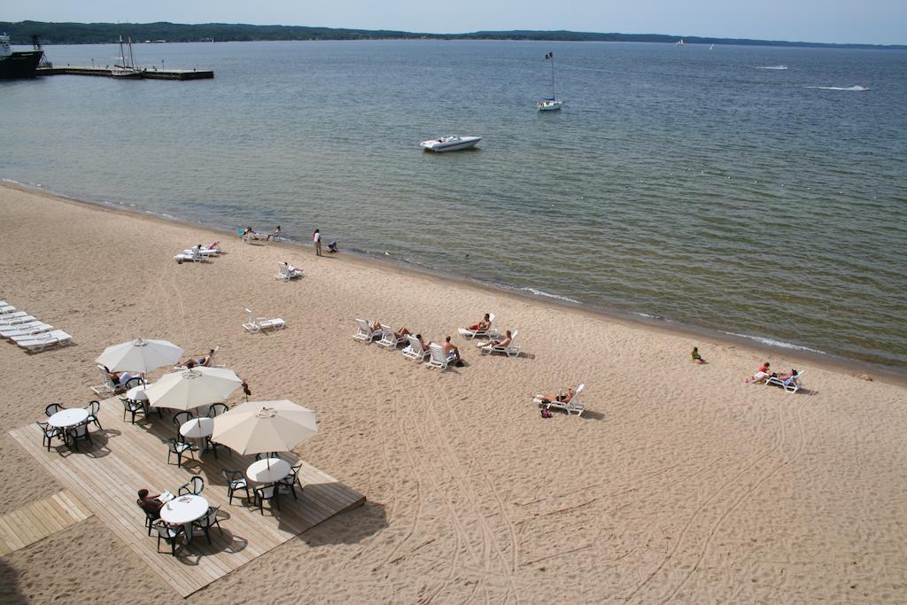 Bayshore Resort Τράβερς Σίτι Εξωτερικό φωτογραφία
