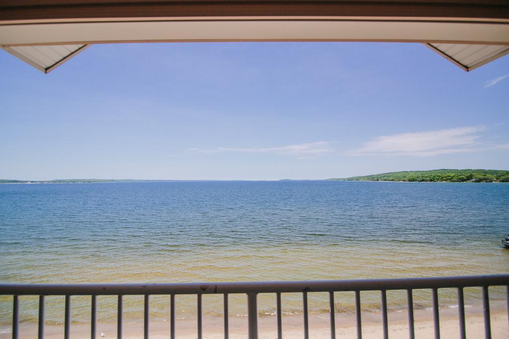 Bayshore Resort Τράβερς Σίτι Εξωτερικό φωτογραφία